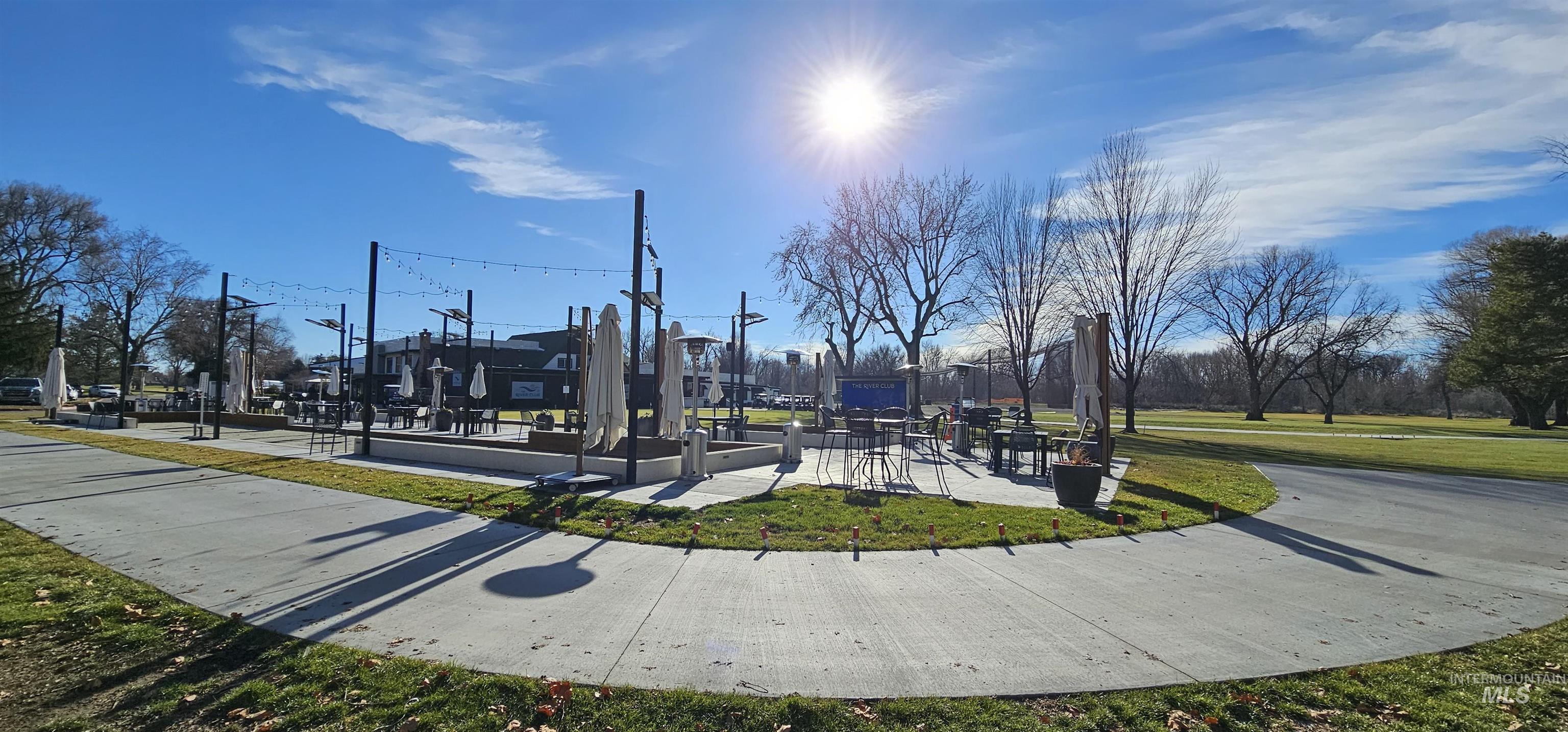 4555 N Savannah Ln Property Photo 3