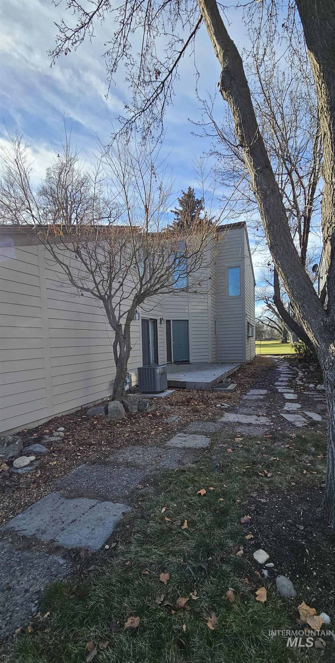 4555 N Savannah Ln Property Photo 5