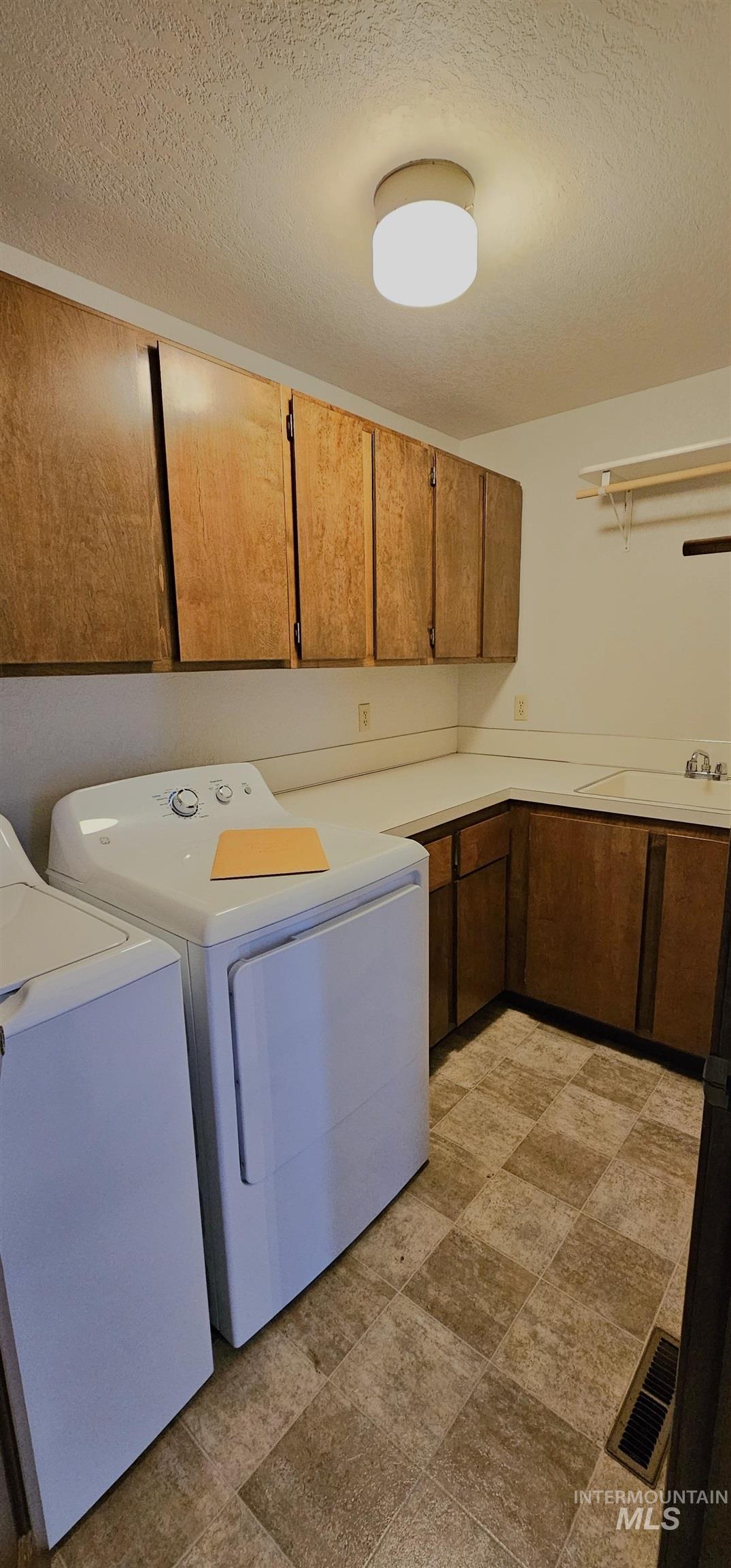 4555 N Savannah Ln Property Photo 18