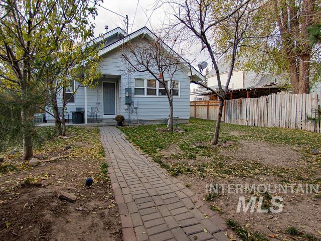 528 18th Ave N Property Photo 28
