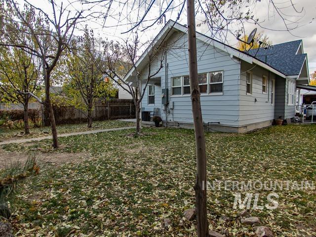 528 18th Ave N Property Photo 29
