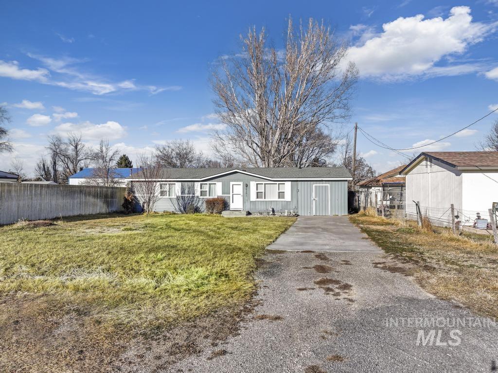 620 Orchard Ave Property Photo 5