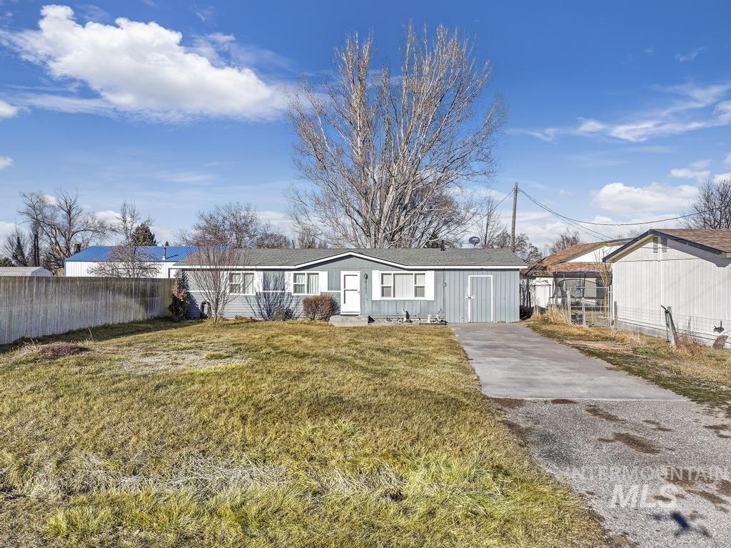 620 Orchard Ave Property Photo 6