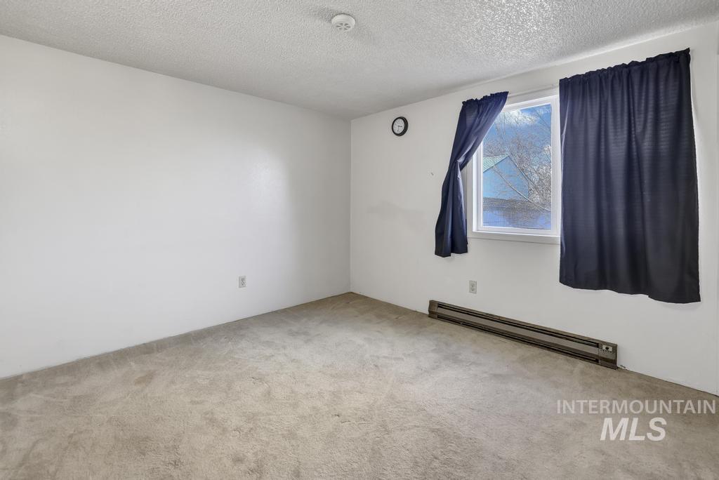 620 Orchard Ave Property Photo 21