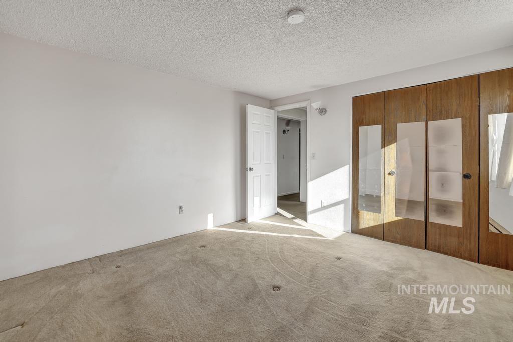 620 Orchard Ave Property Photo 22