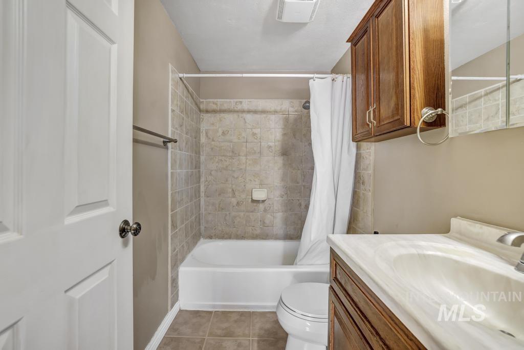 620 Orchard Ave Property Photo 25