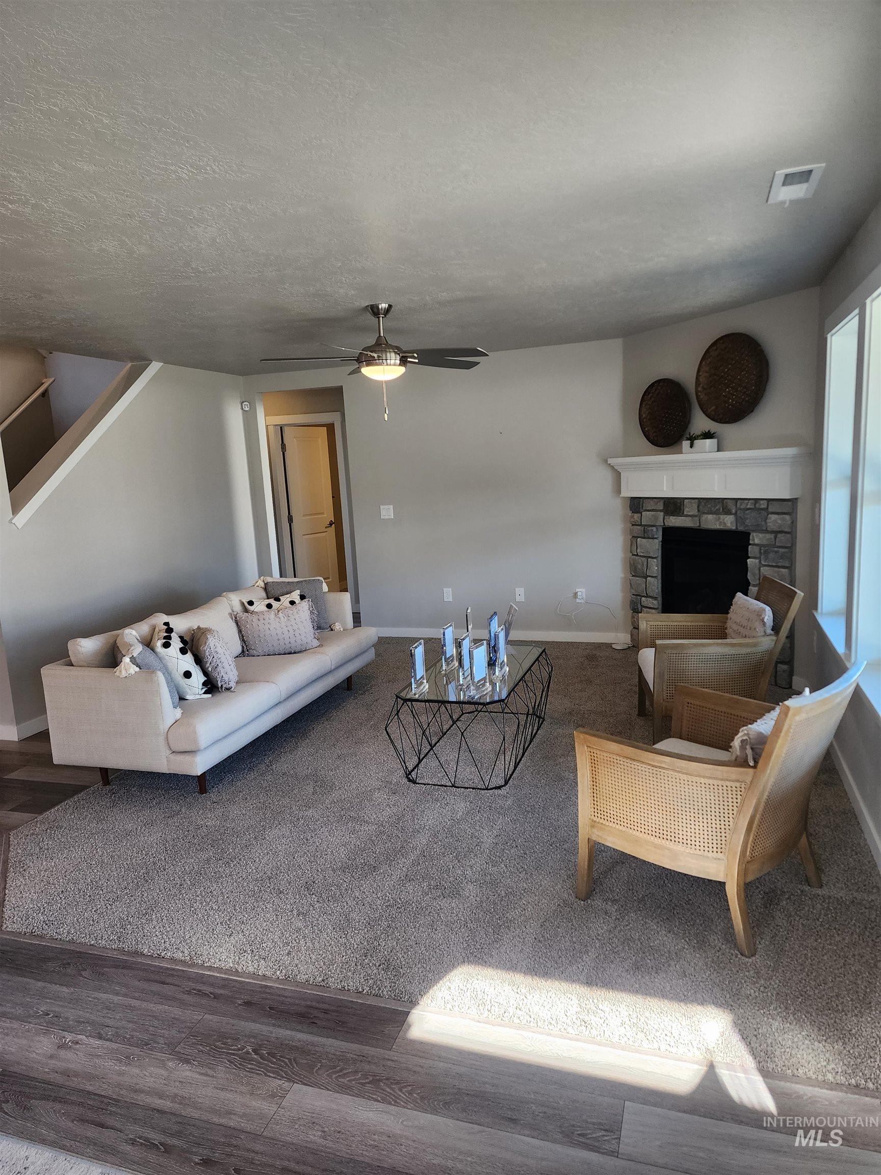 17880 Sunset Ridge Ave Property Photo 2