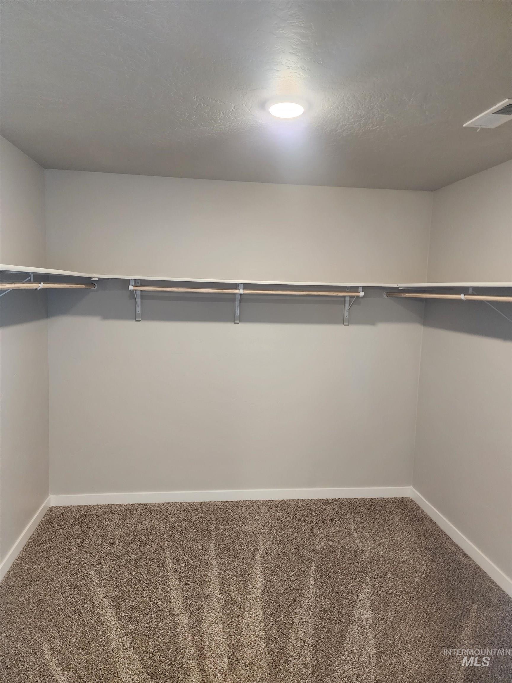 17880 Sunset Ridge Ave Property Photo 9