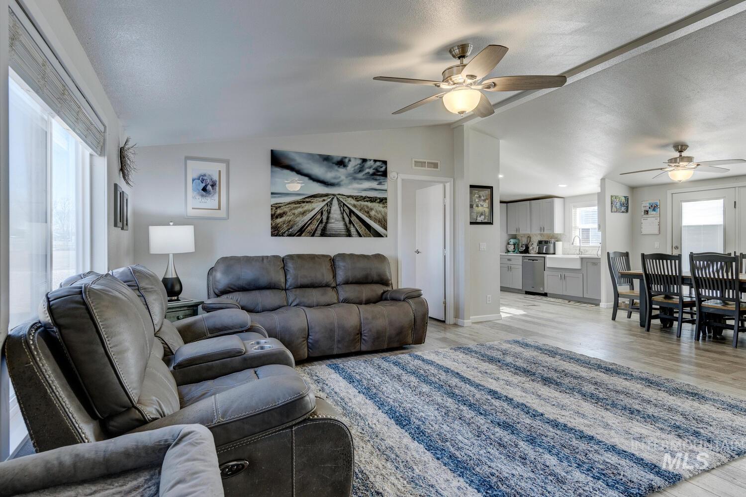 408 A Holly Property Photo 4