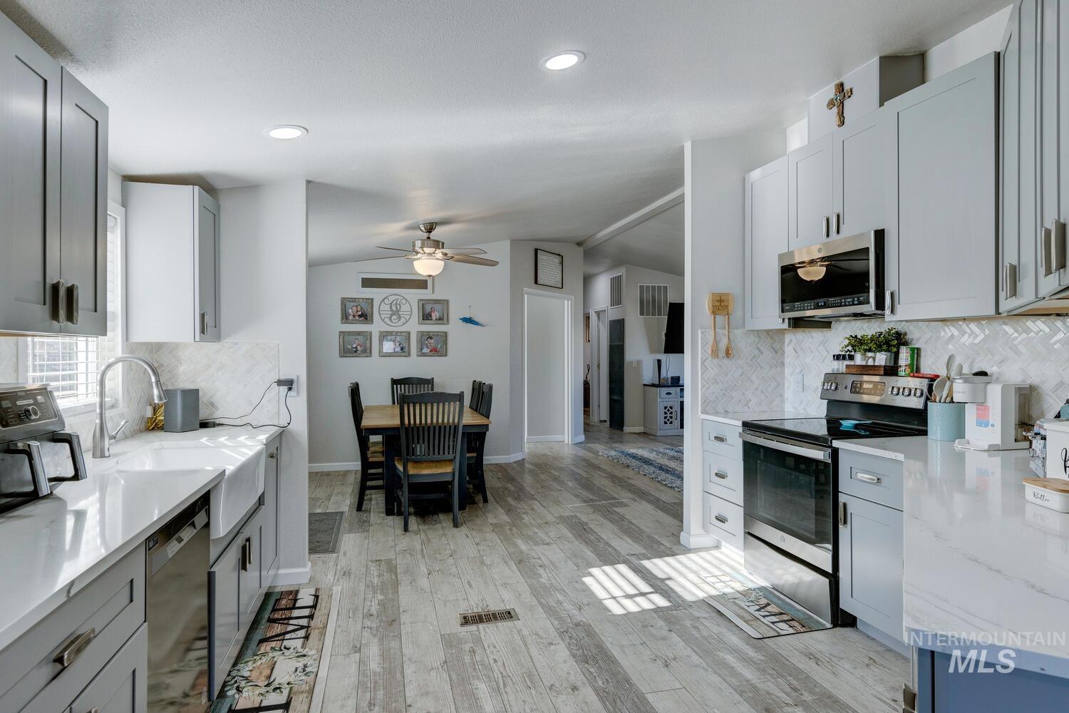 408 A Holly Property Photo 11