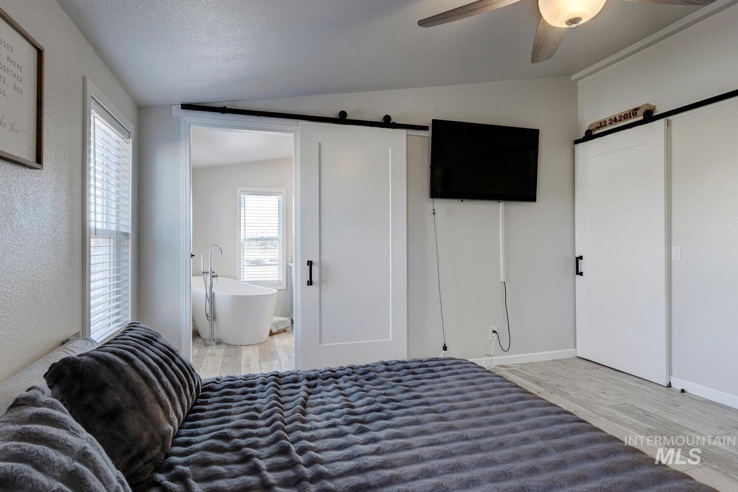 408 A Holly Property Photo 18