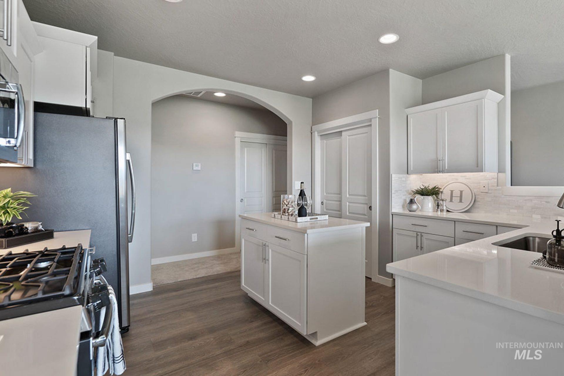 11299 Shadow Glen Drive Property Photo 4