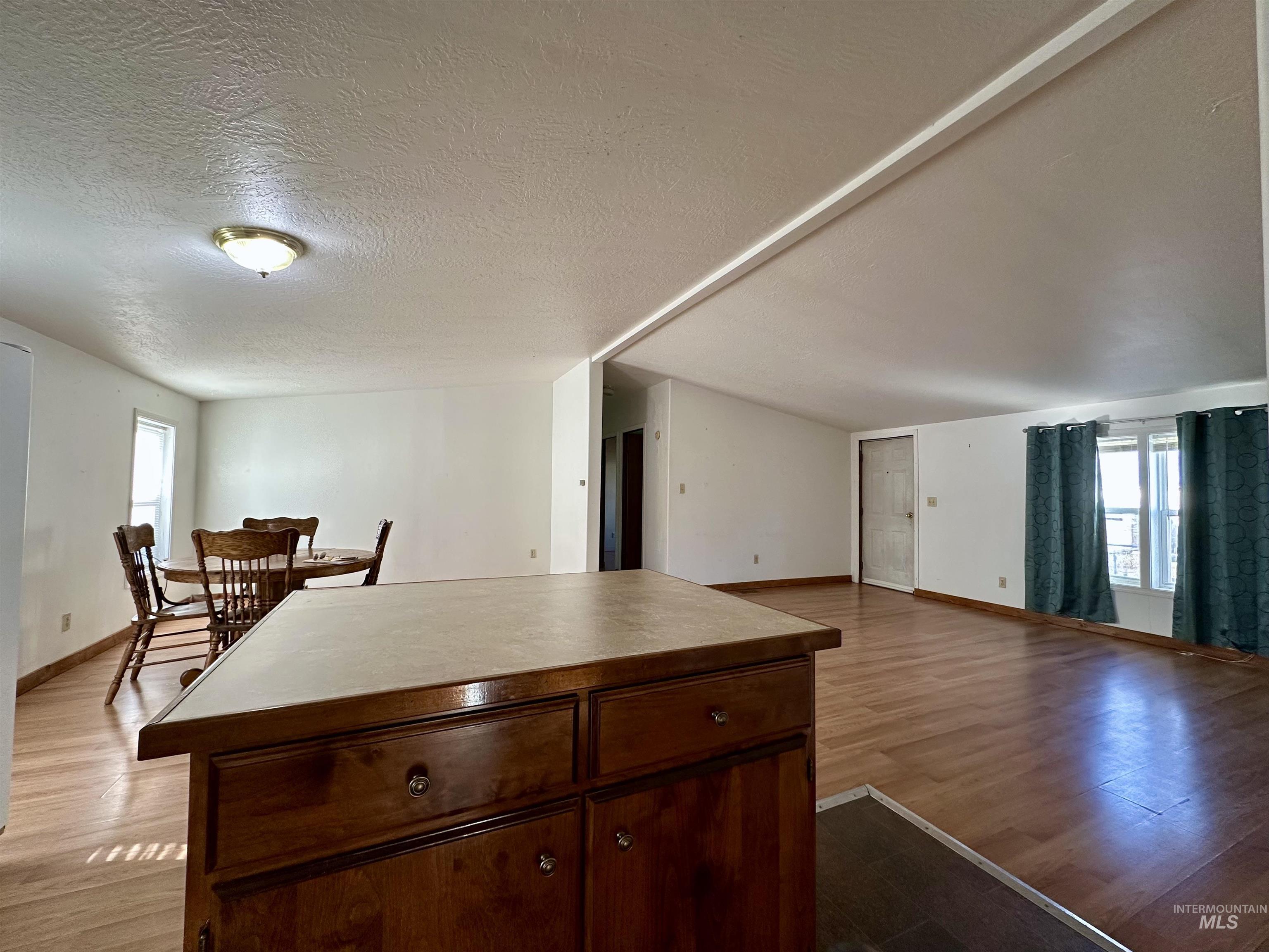 1020 Idaho St Property Photo 7