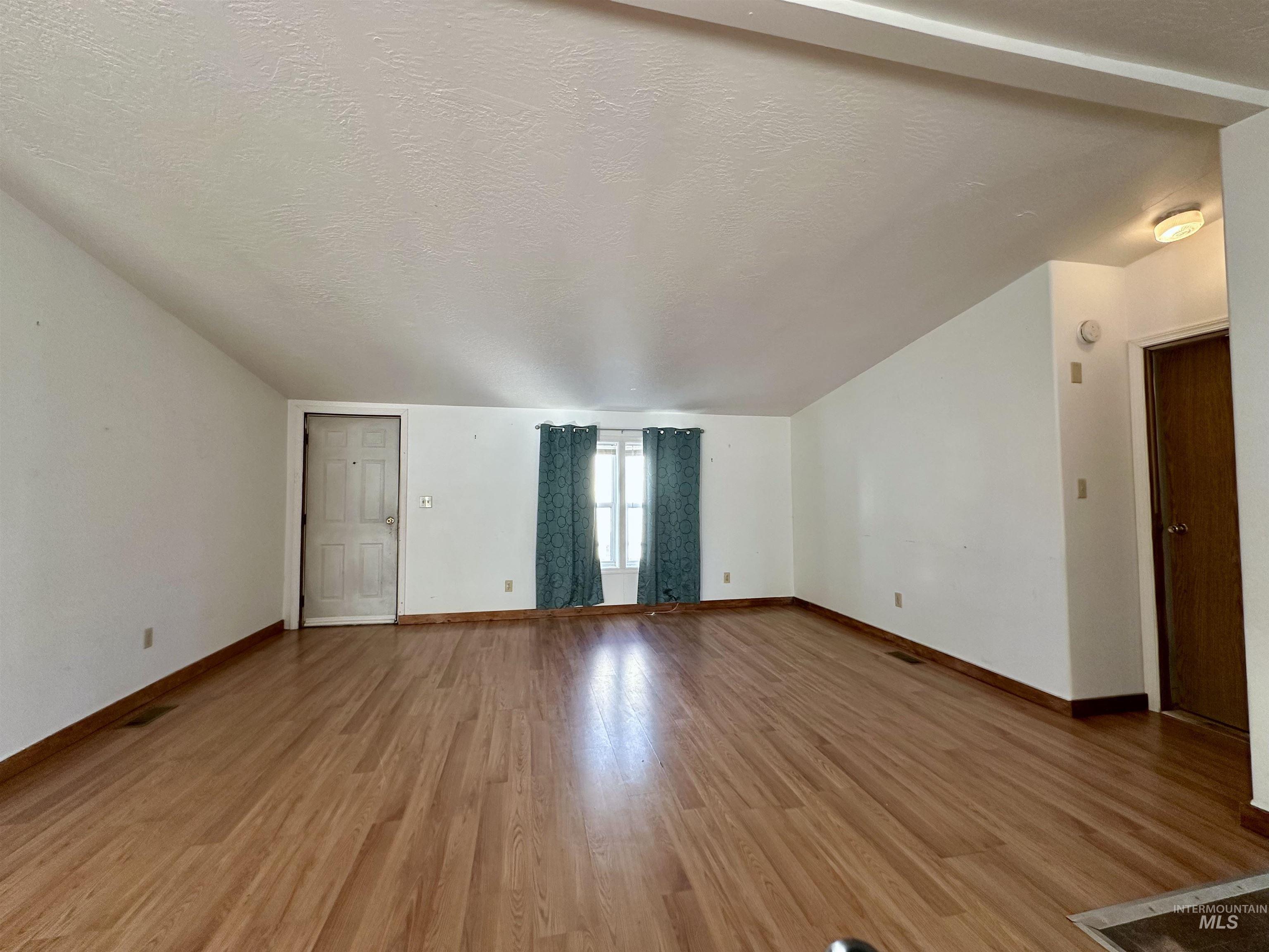 1020 Idaho St Property Photo 9
