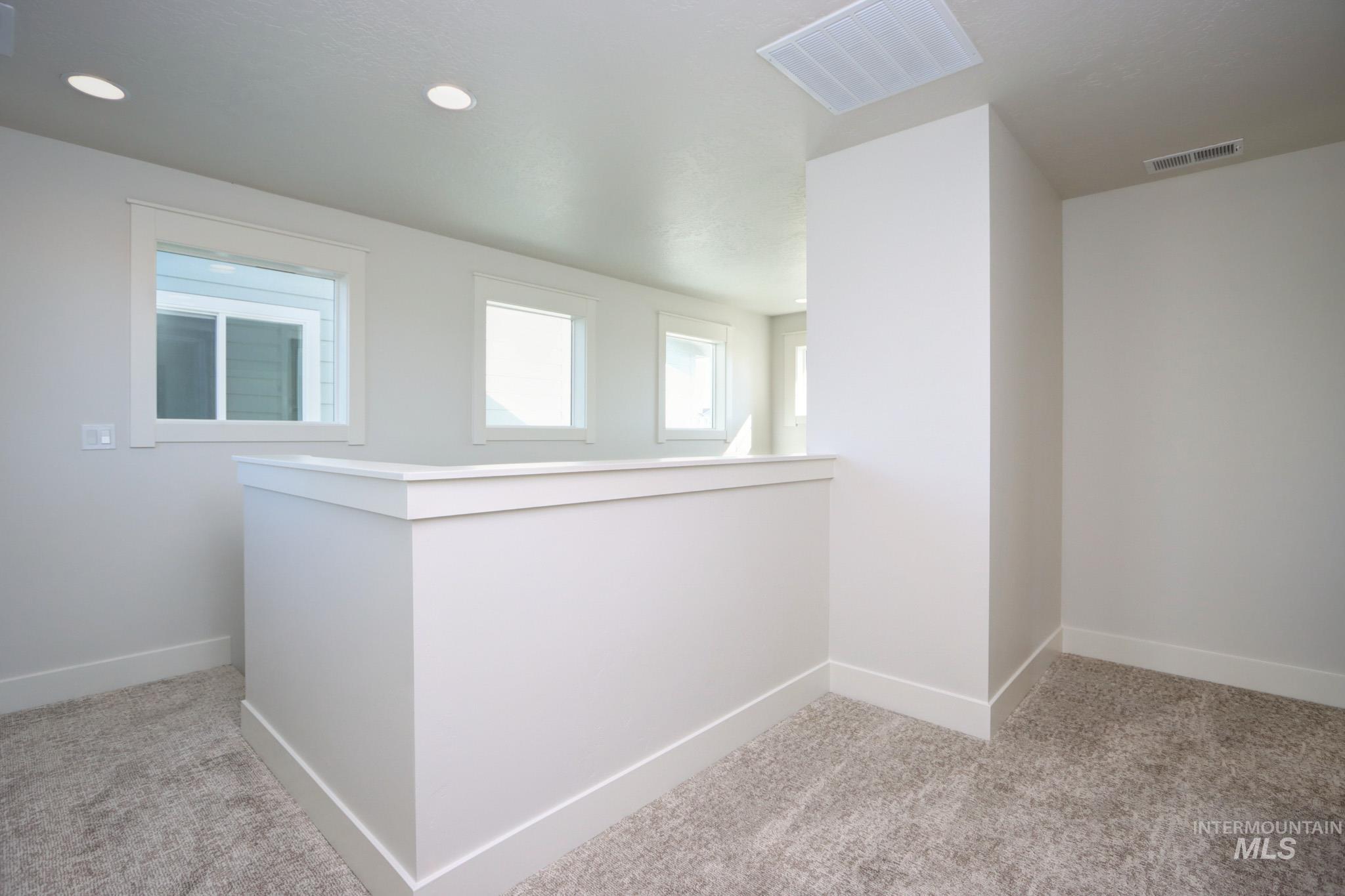 1217 N Meadowglen Ave Property Photo 30