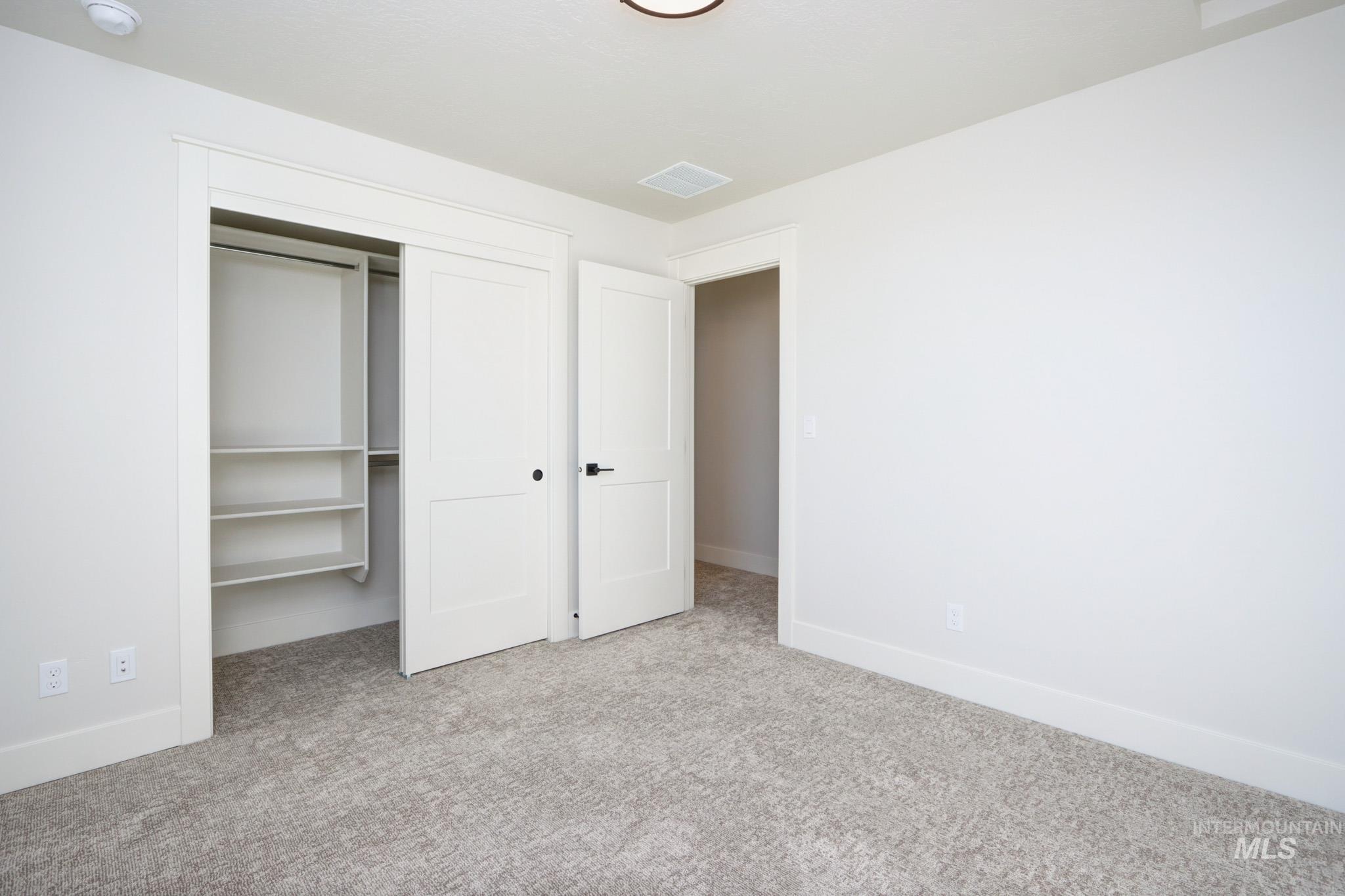 1217 N Meadowglen Ave Property Photo 32