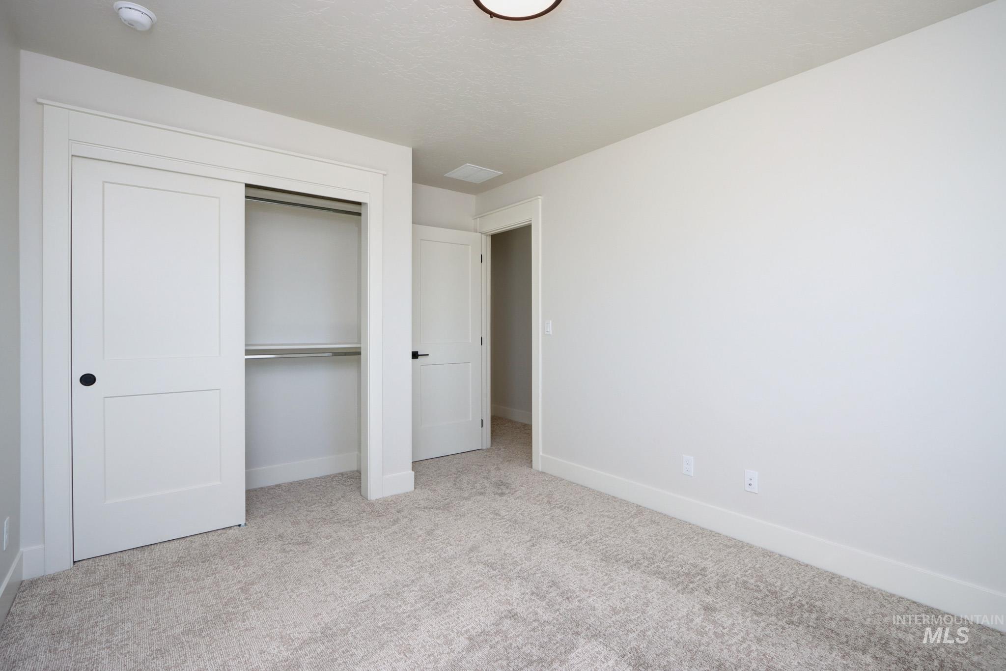 1217 N Meadowglen Ave Property Photo 37