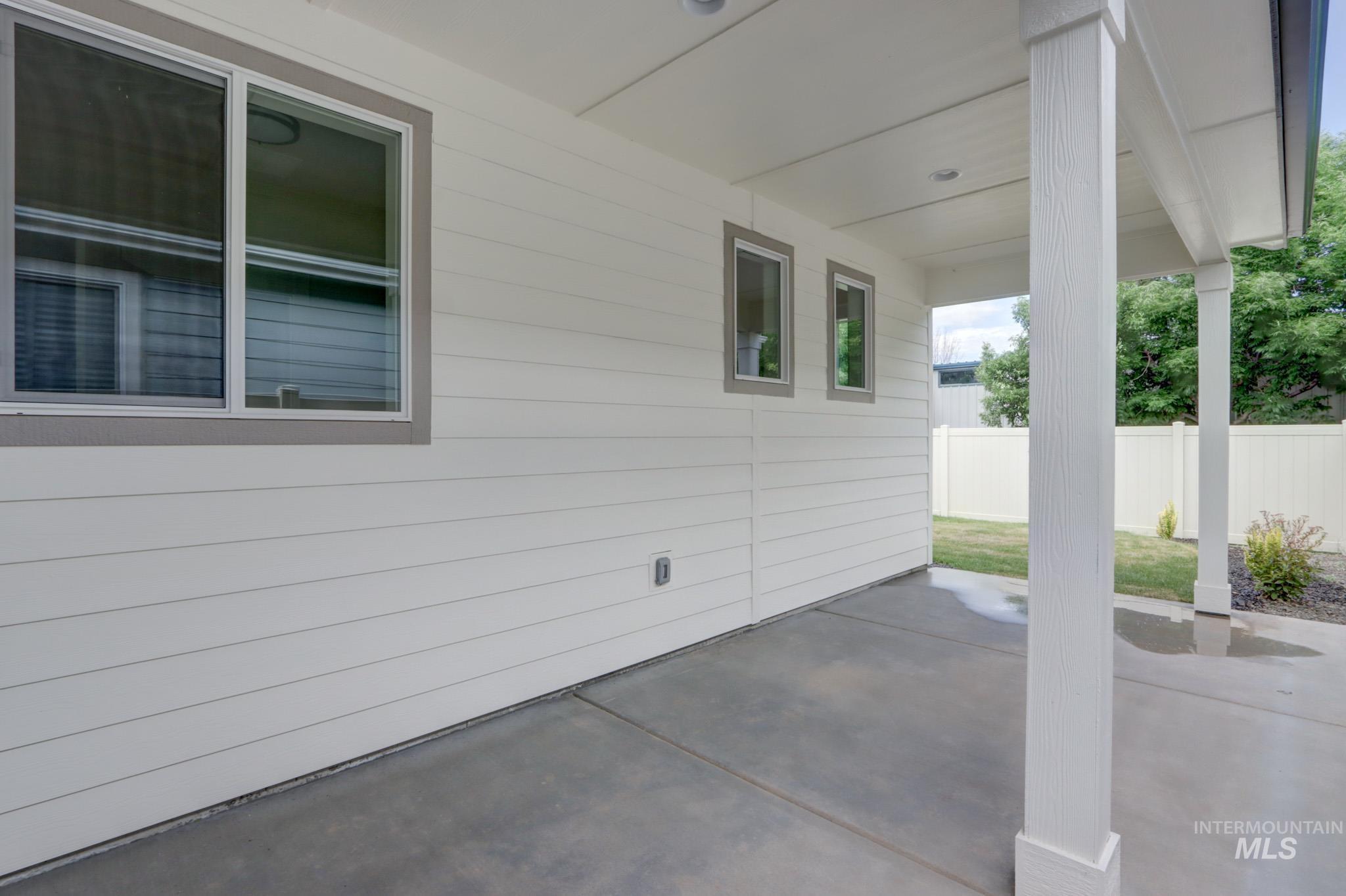 1217 N Meadowglen Ave Property Photo 41