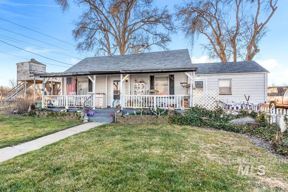 1176 S Park St Property Photo 19