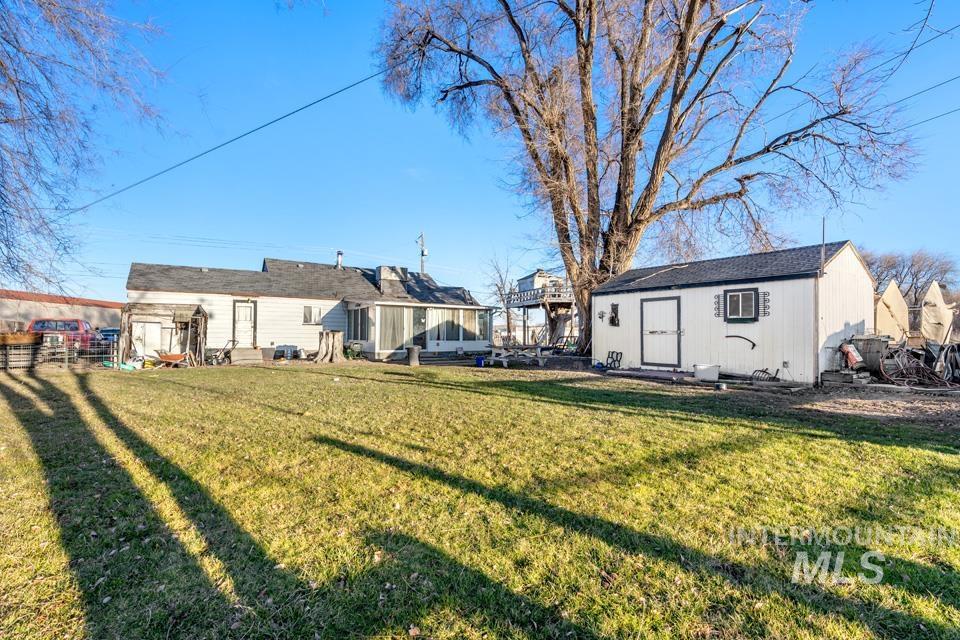 1176 S Park St Property Photo 21