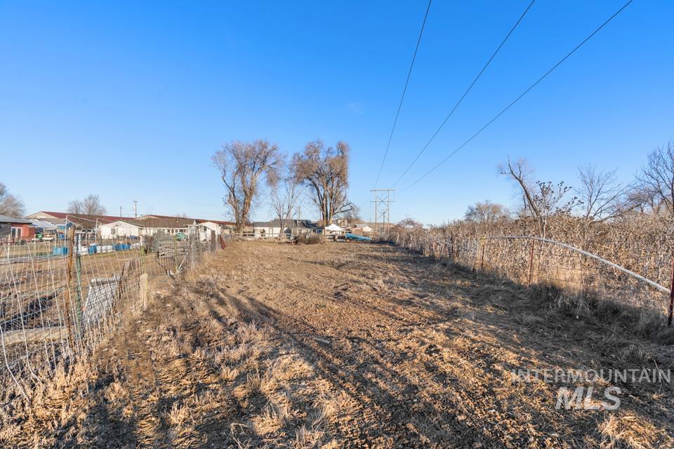 1176 S Park St Property Photo 24