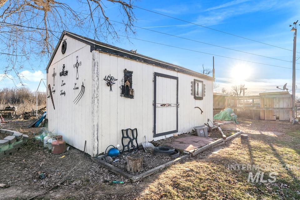 1176 S Park St Property Photo 27