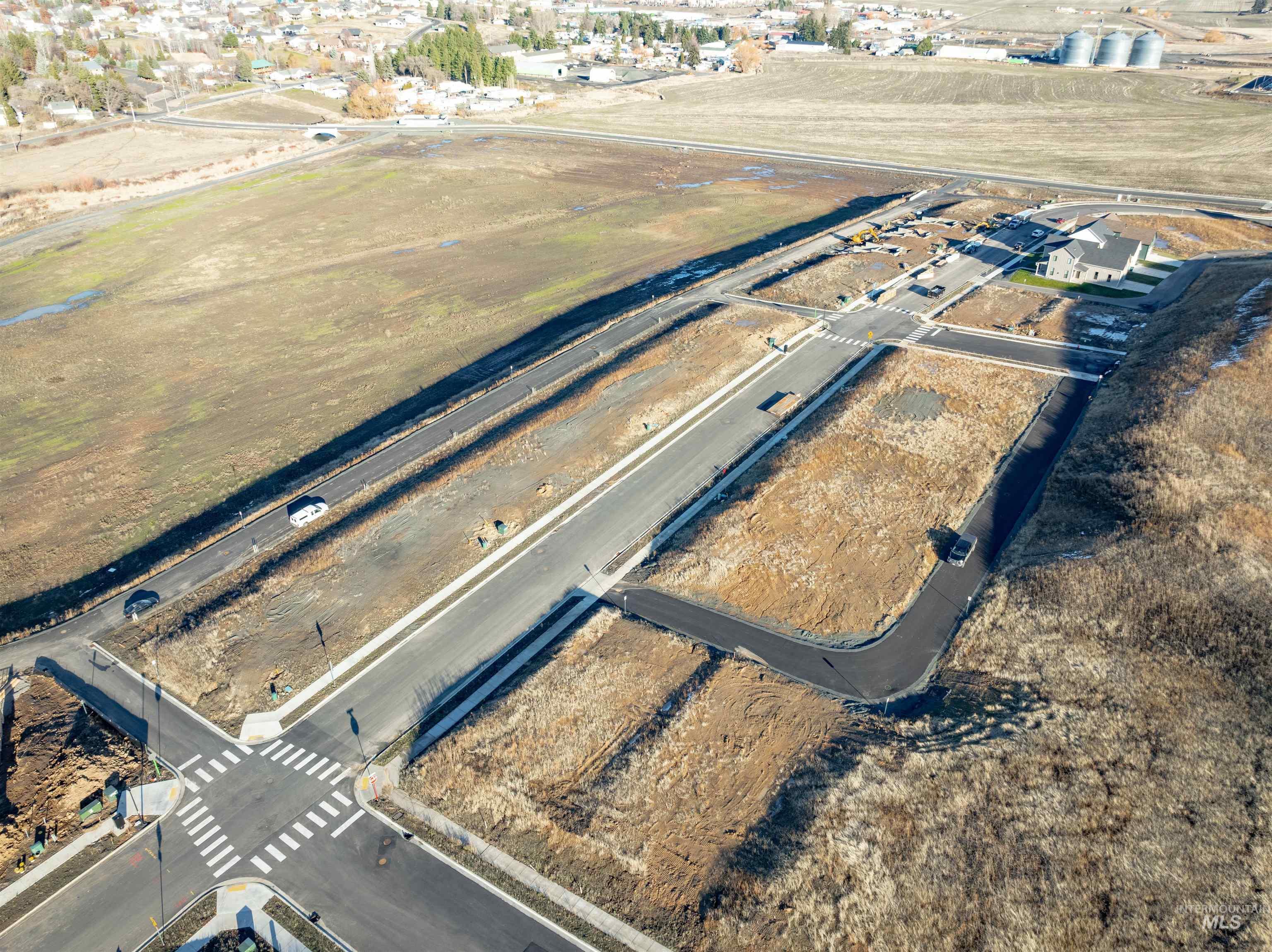Tbd Edington Ave (lot 2, Block 4) Property Photo 2
