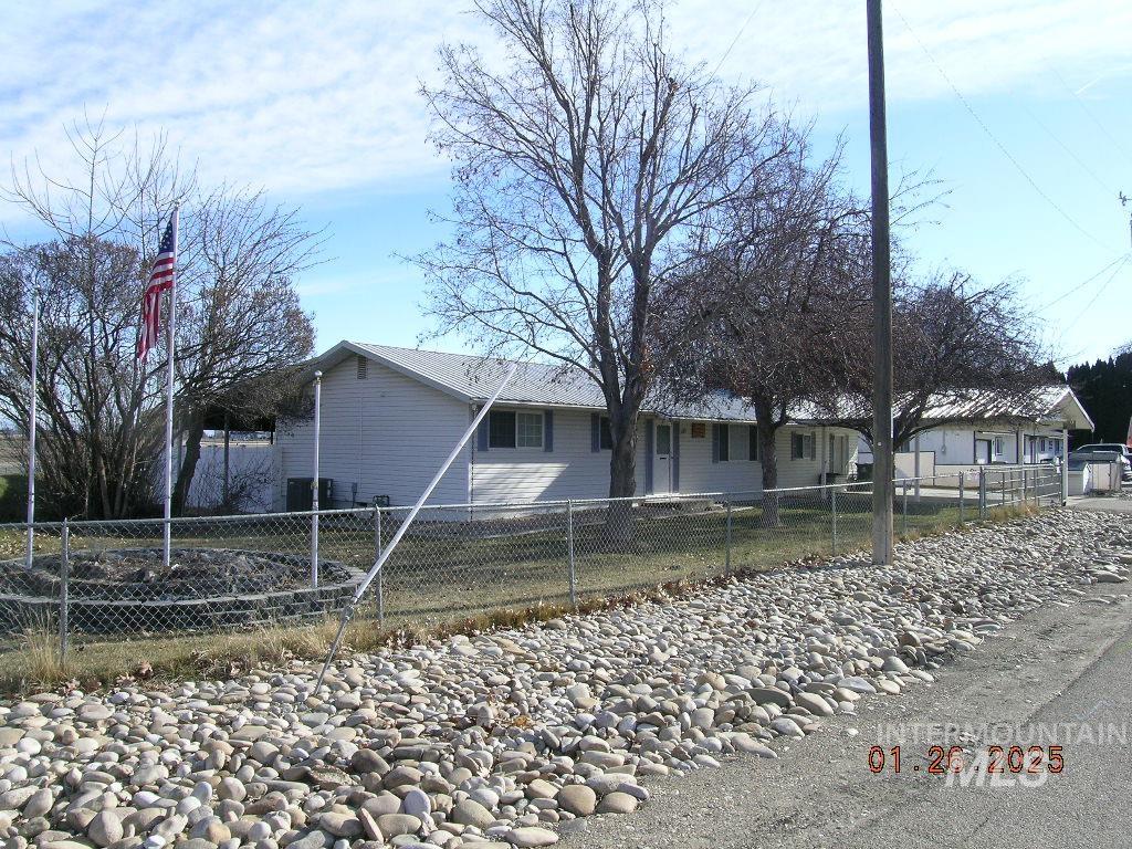14990 Hensen Dr Property Photo 3