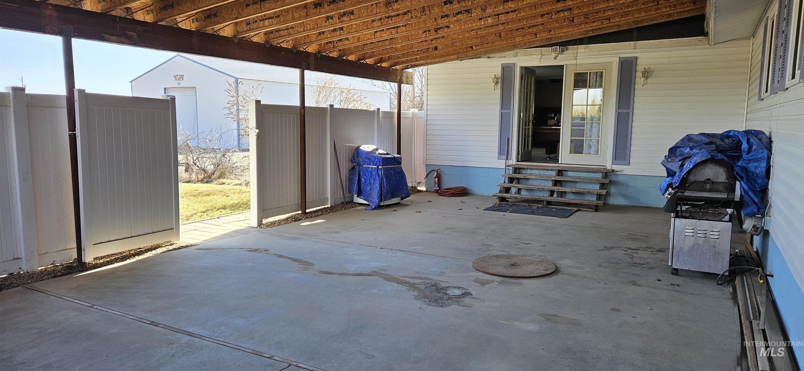 14990 Hensen Dr Property Photo 8
