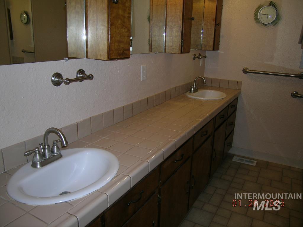 14990 Hensen Dr Property Photo 11