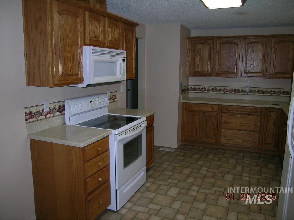 14990 Hensen Dr Property Photo 18