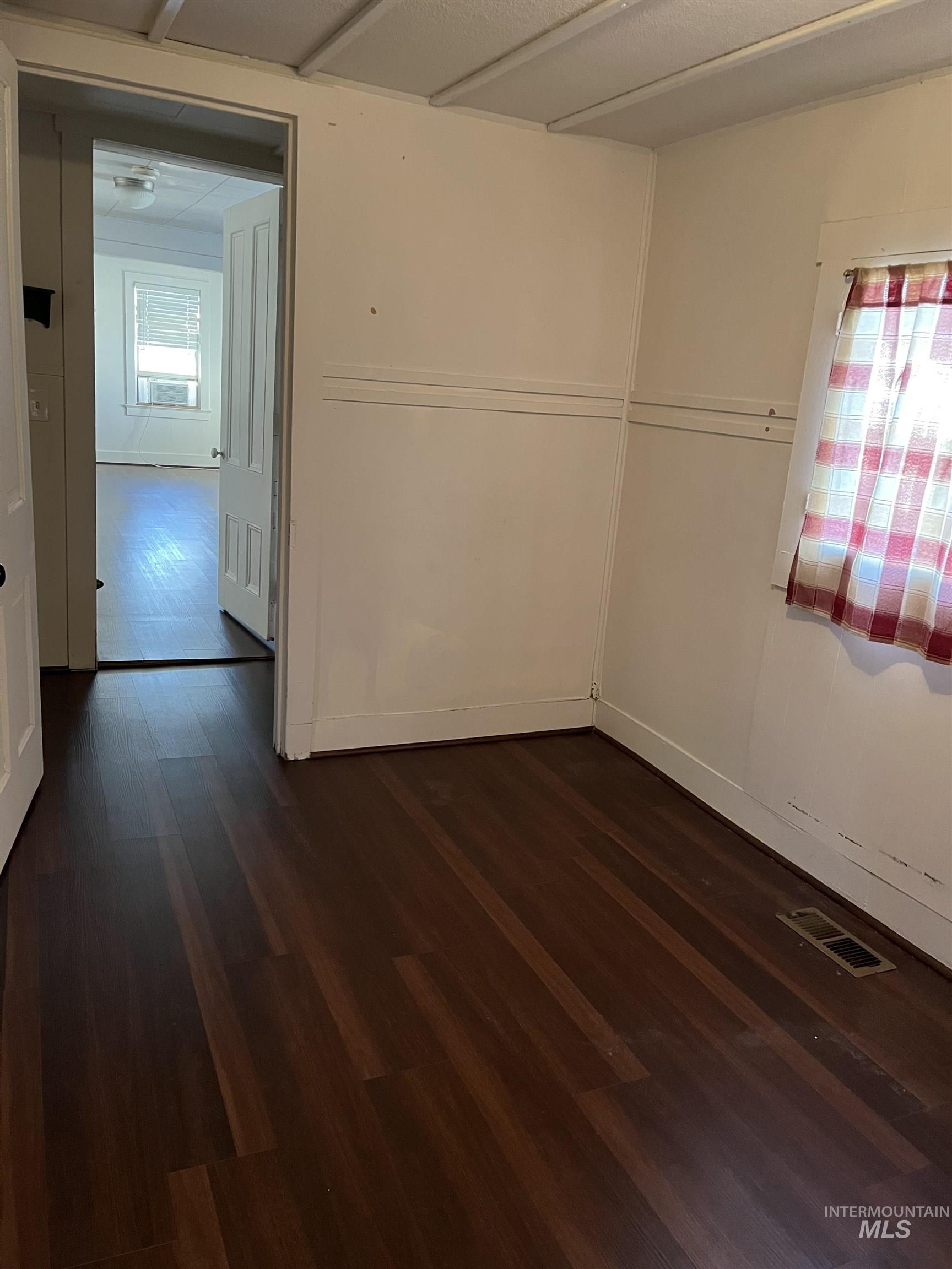 2114 S Stephen Ave Property Photo 13