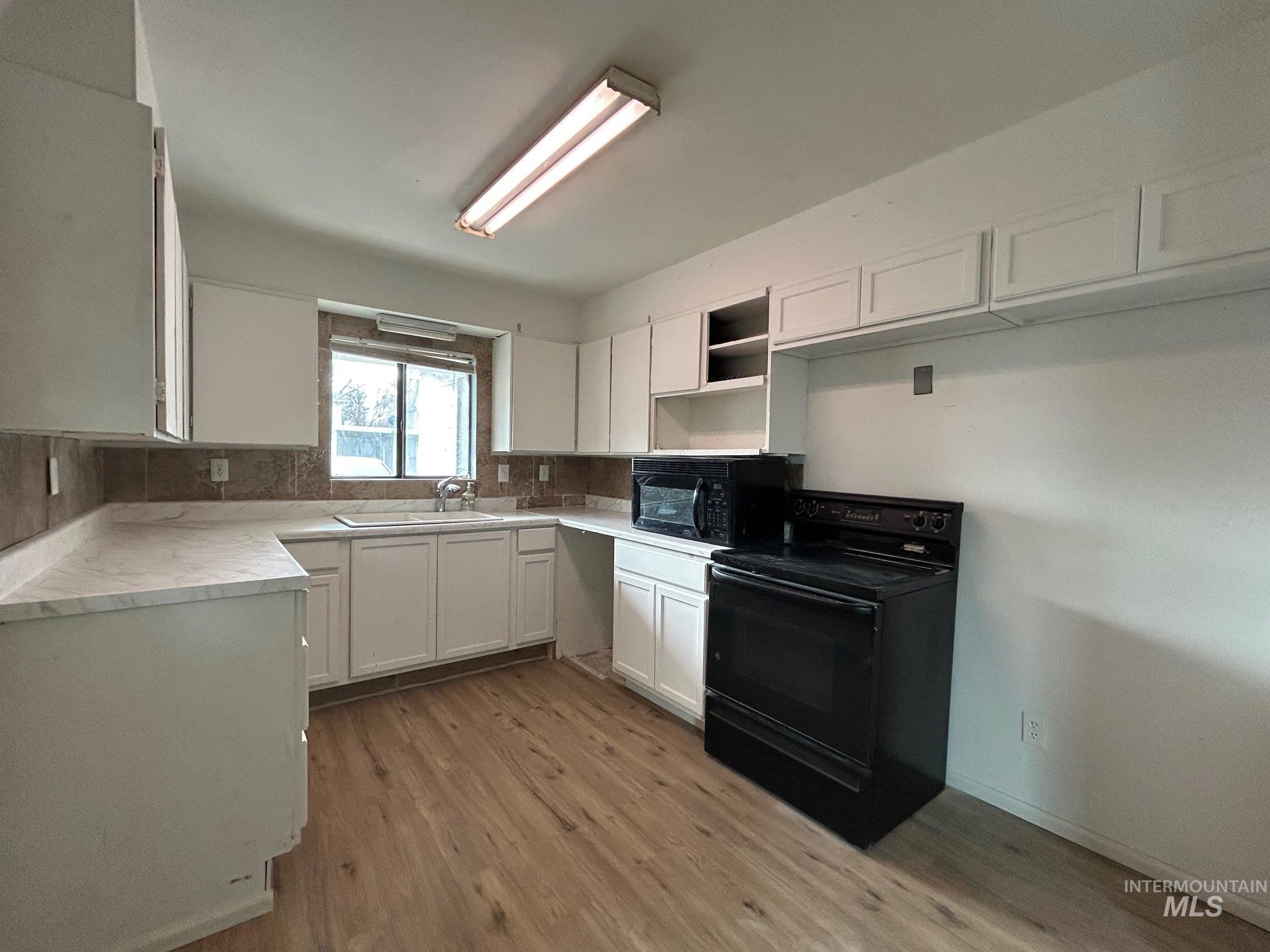 706 5th Avenue Property Photo 9