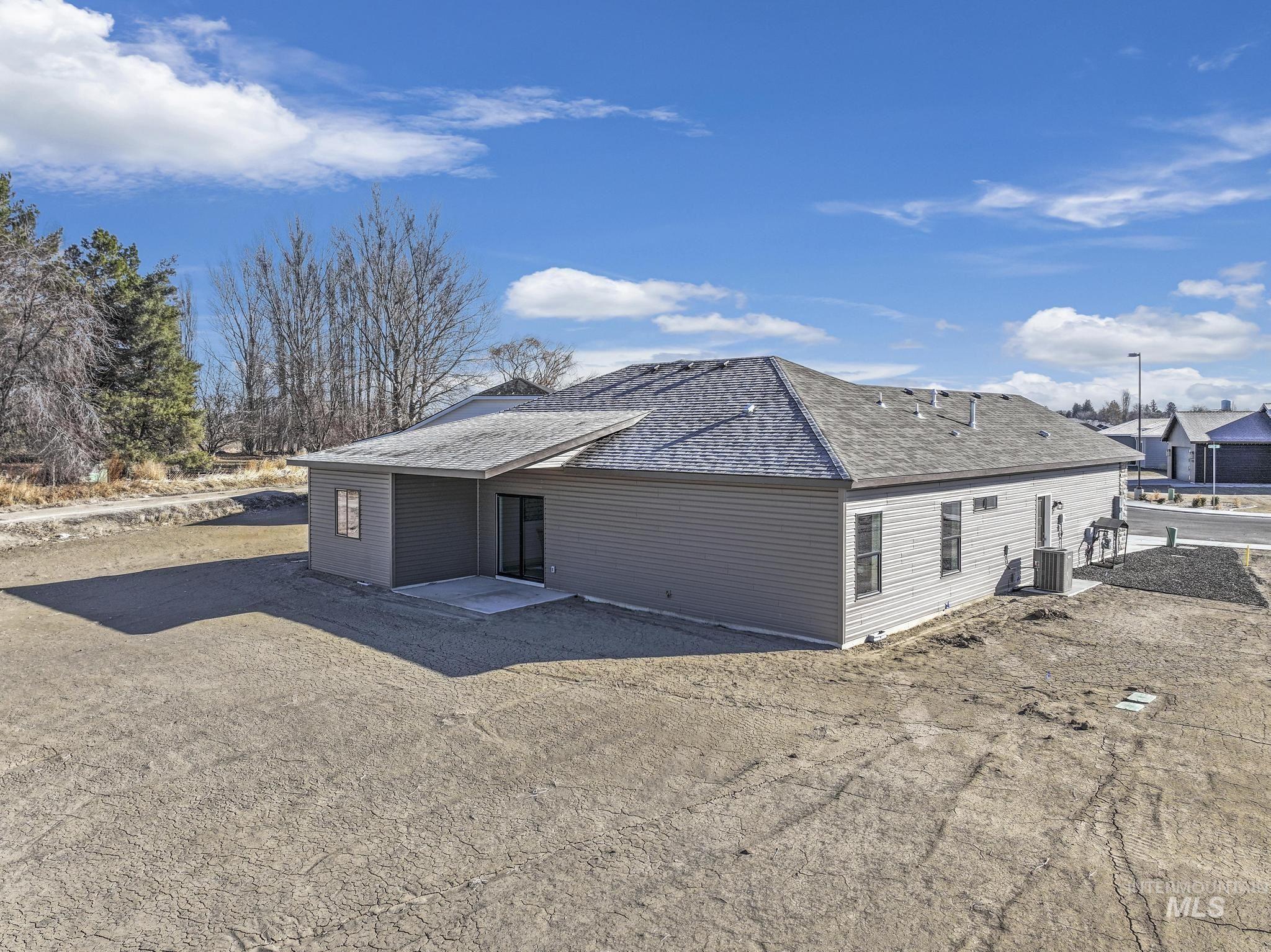 1421 Topaz Dr. Property Photo 29