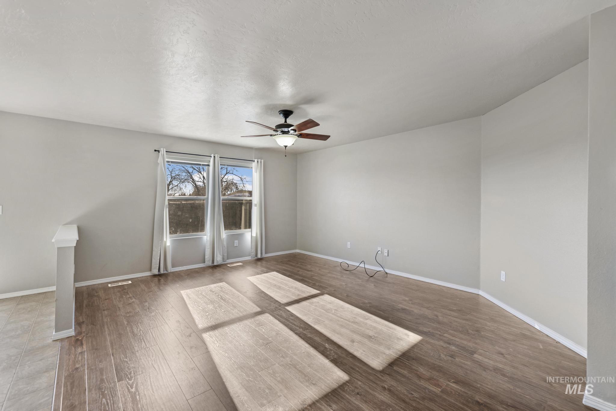 1245 Ne Dusty Ct Property Photo 17