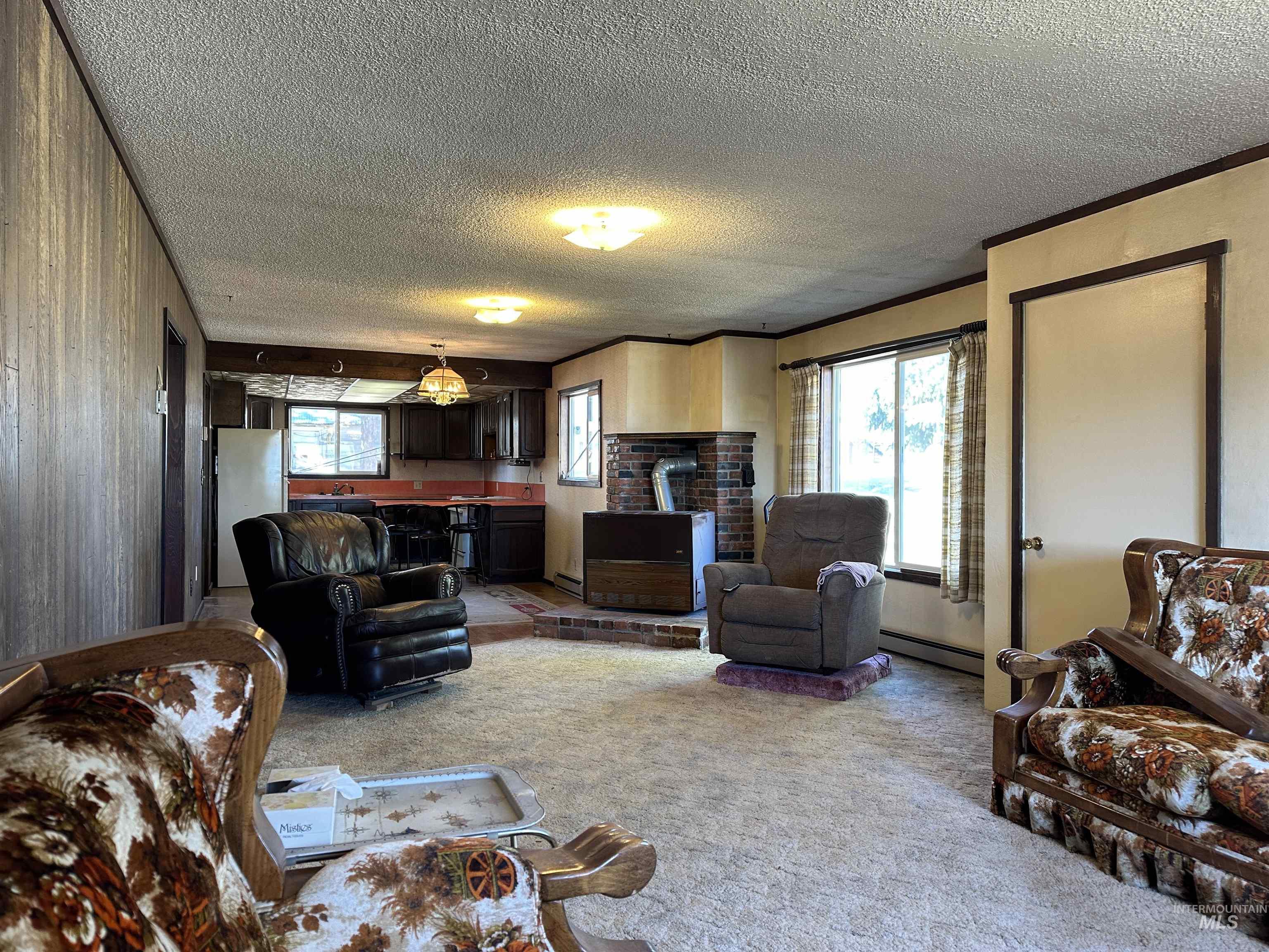321 Ellis Ave Property Photo 5