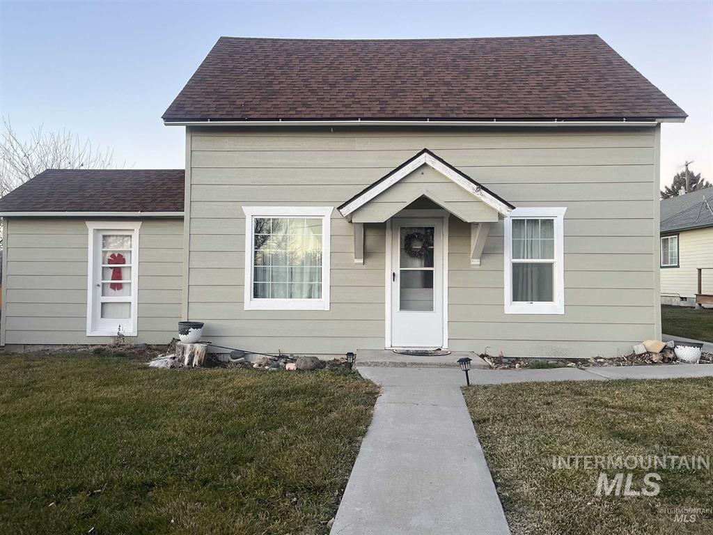 151 E South Ave Property Photo