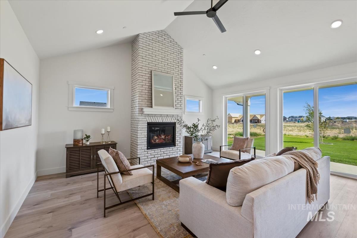 15361 Juniperwood Dr Property Photo 5