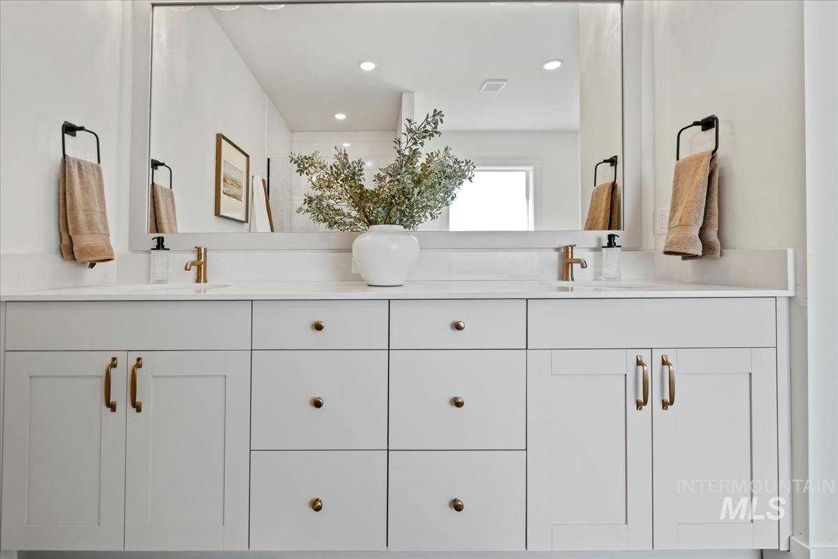 15361 Juniperwood Dr Property Photo 11