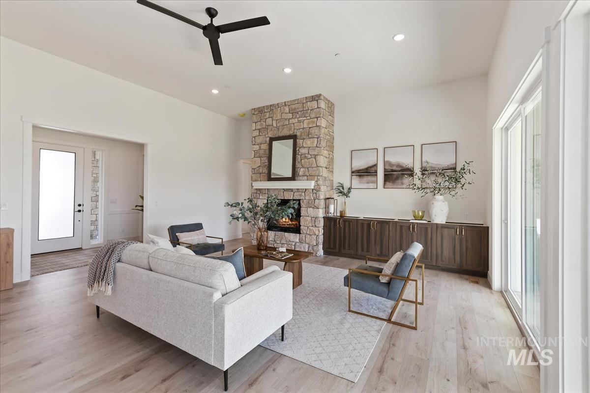 15293 Juniperwood Dr Property Photo 40