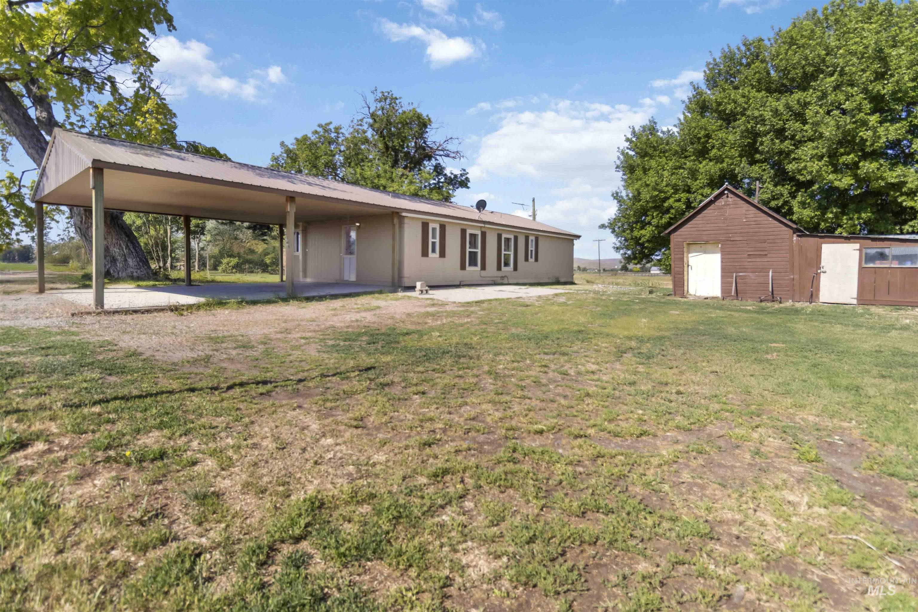 888 County Road 70 Property Photo 3
