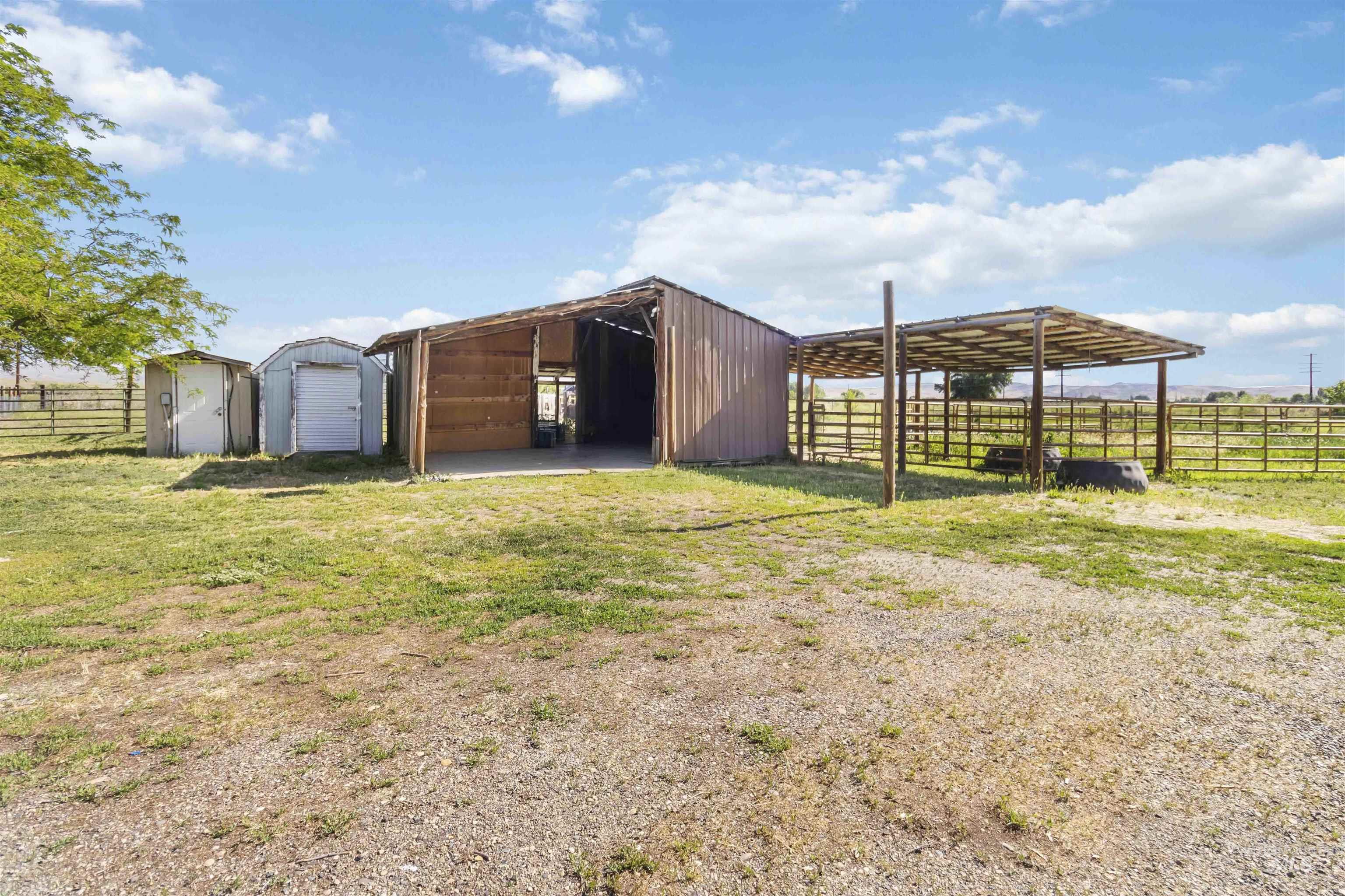 888 County Road 70 Property Photo 4