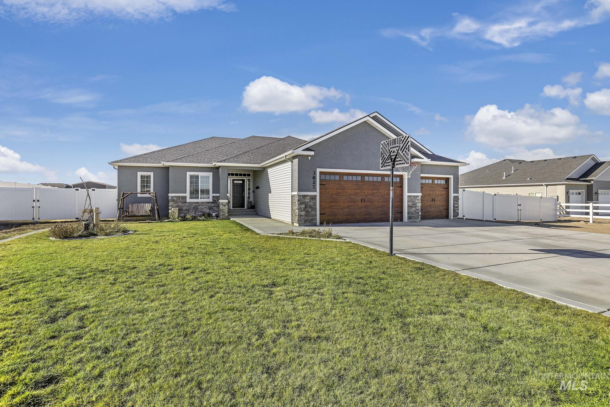 3827 N 2469 E Property Photo 3