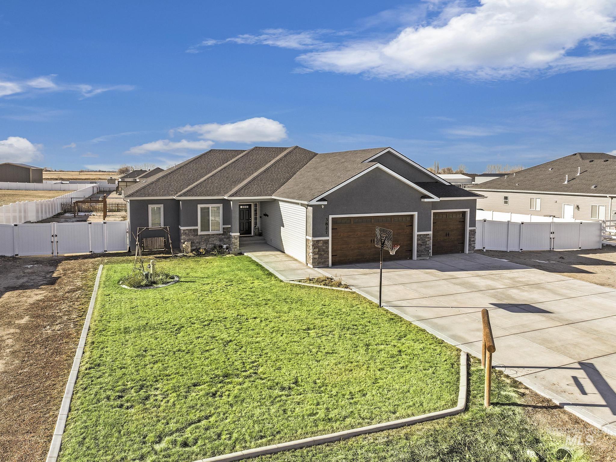 3827 N 2469 E Property Photo 4