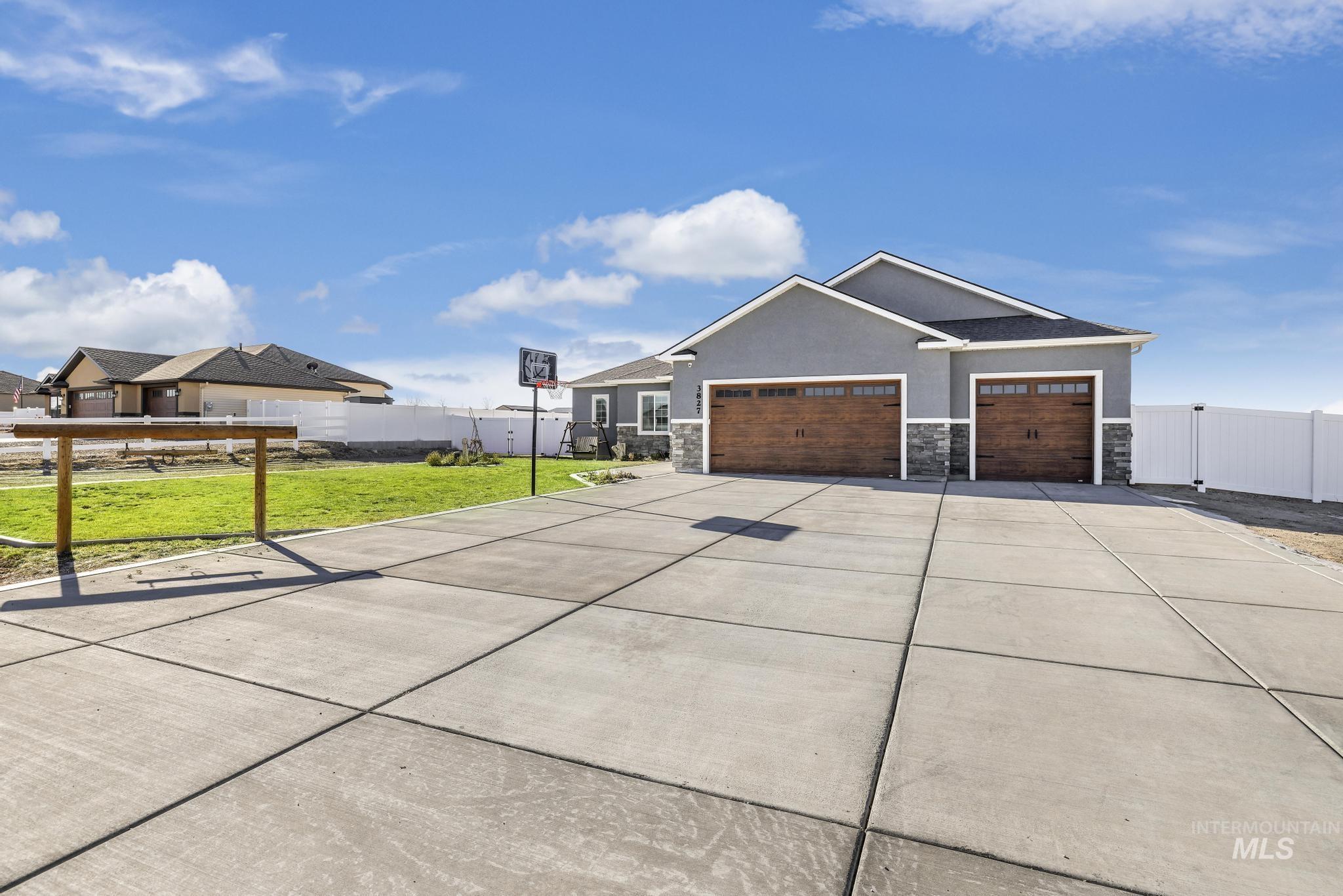 3827 N 2469 E Property Photo 5