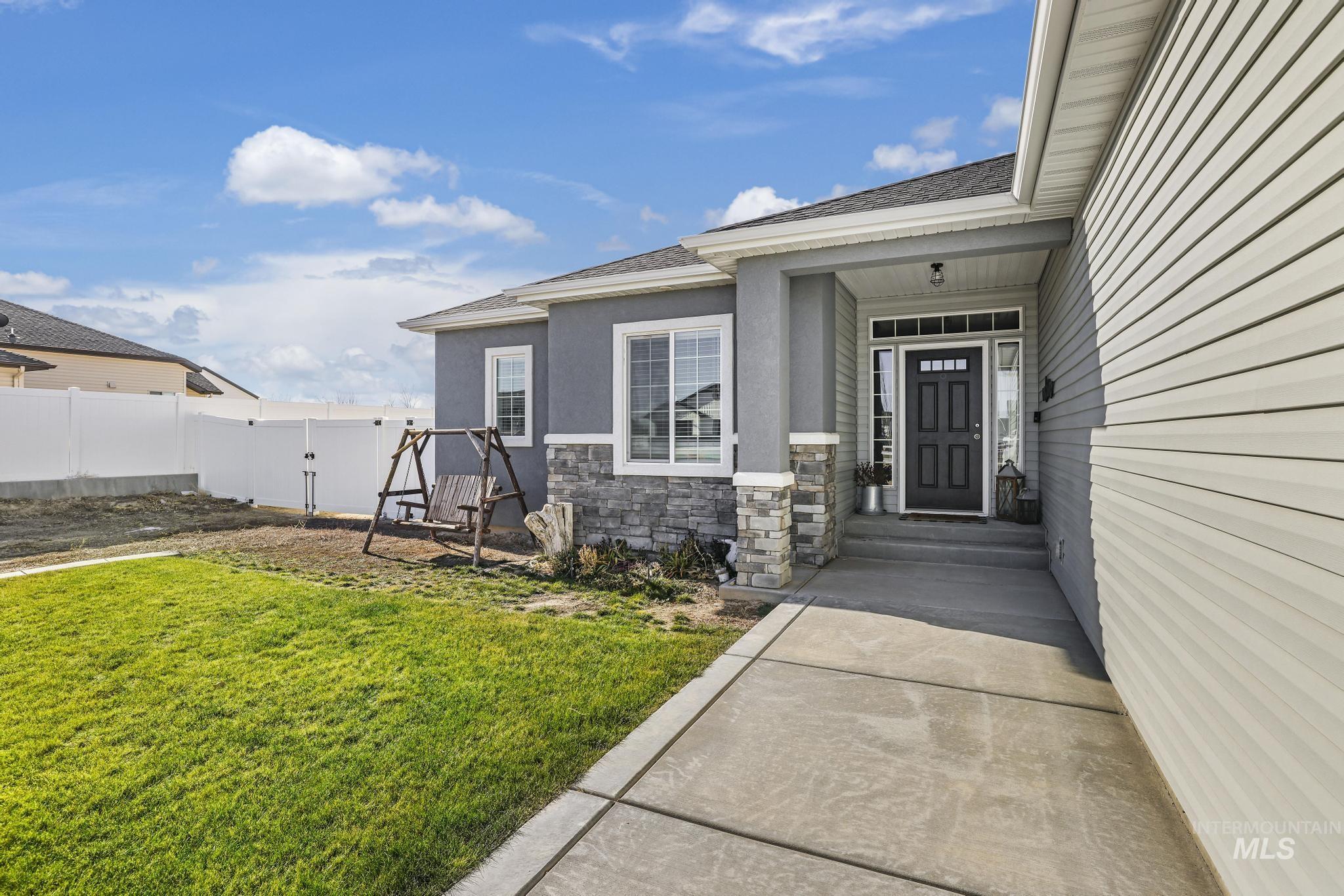 3827 N 2469 E Property Photo 7