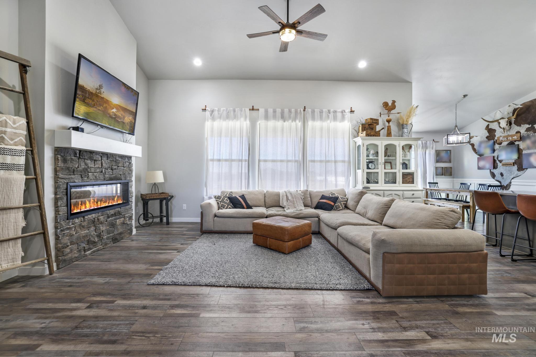 3827 N 2469 E Property Photo 8