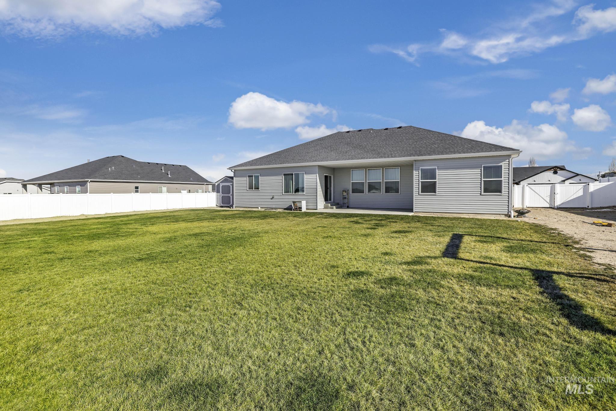 3827 N 2469 E Property Photo 28