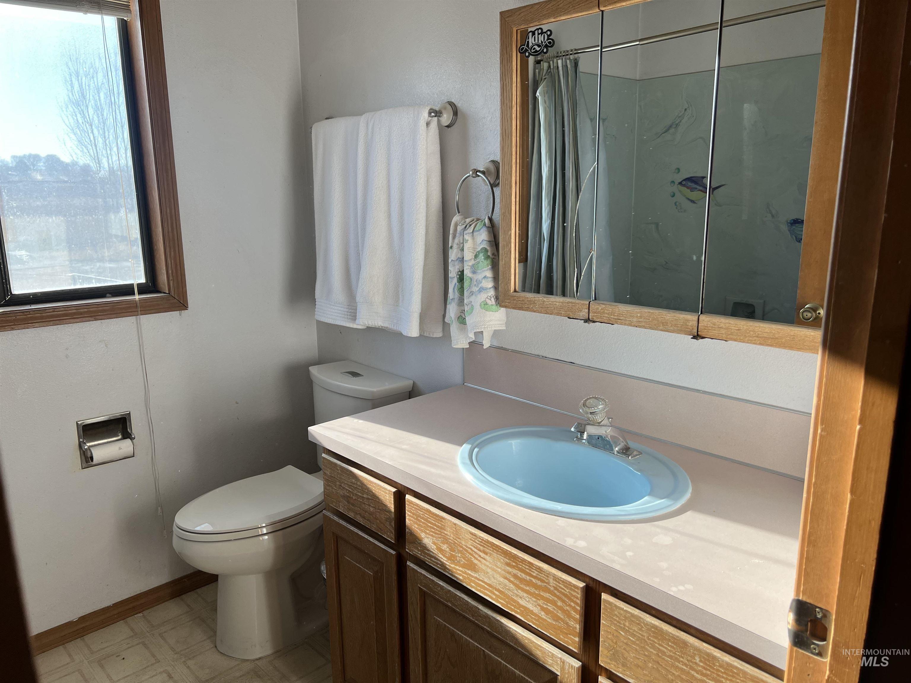 1010 Riverside Ave Property Photo 32