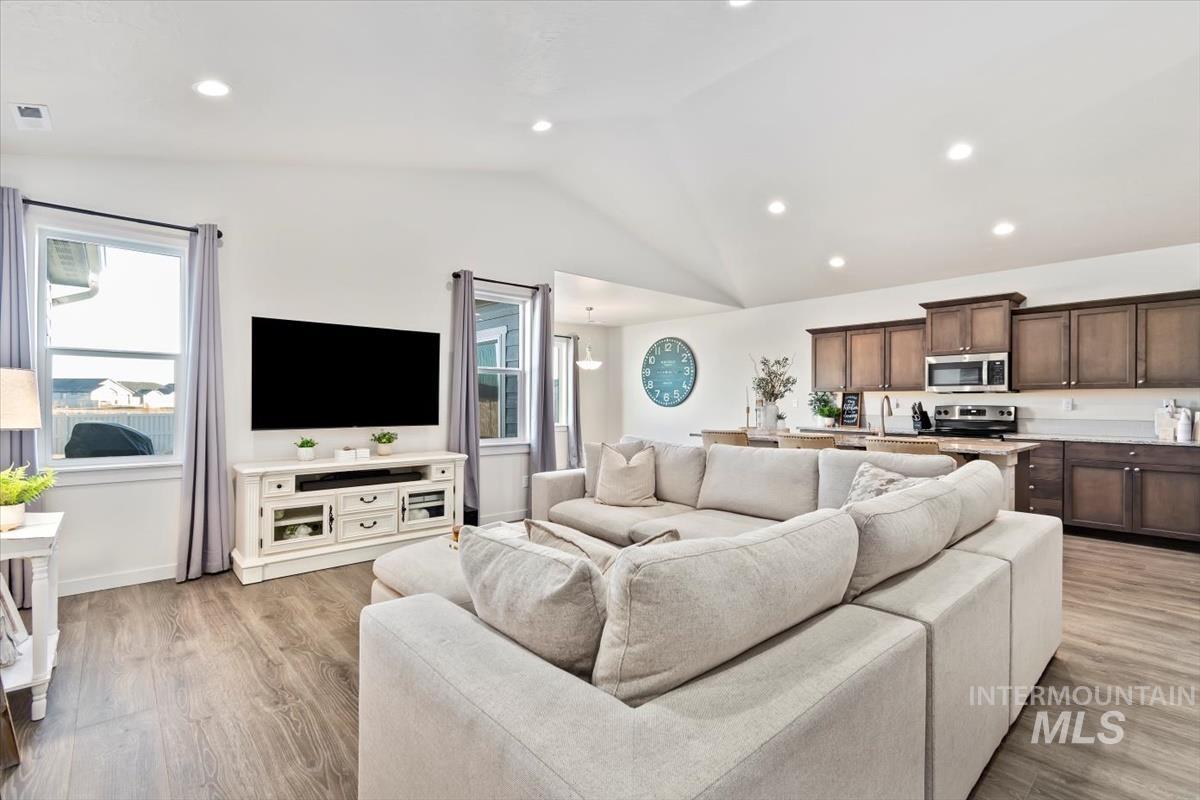 17316 N Domingo Pl Property Photo 8